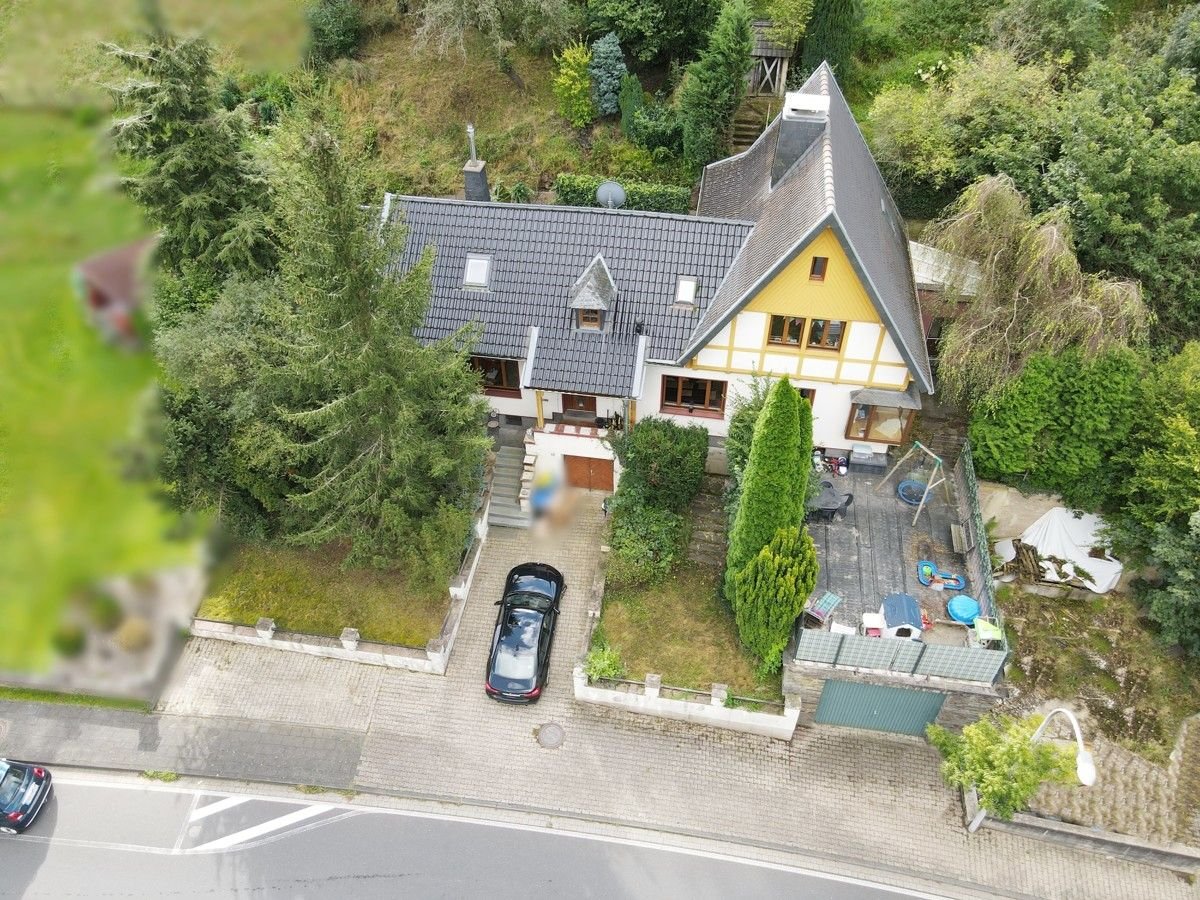 Einfamilienhaus zum Kauf 249.000 € 6 Zimmer 168 m²<br/>Wohnfläche 1.862 m²<br/>Grundstück ab sofort<br/>Verfügbarkeit Heimbach Heimbach 52396