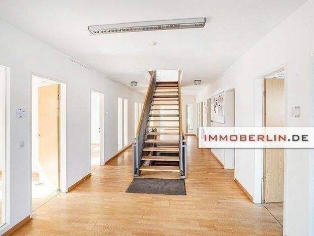 Büro zum Kauf 1.475.000 € 19 Zimmer 325 m² Bürofläche Reinickendorf Berlin 13405