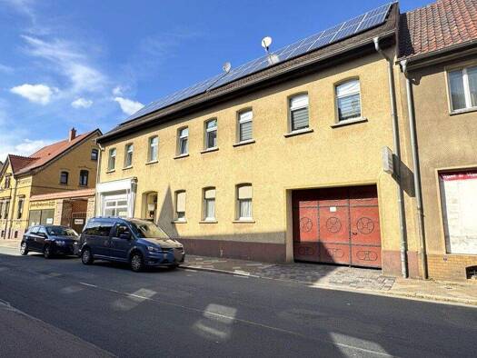 Mehrfamilienhaus zum Kauf 215.000 € 233 m² 475 m² Grundstück Zörbig 06780
