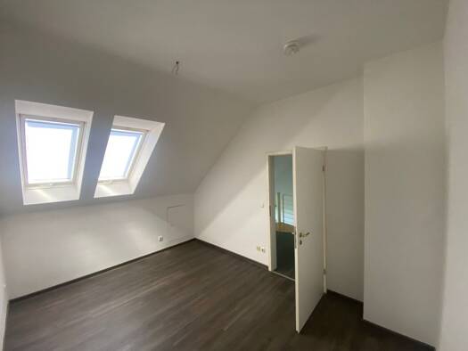 Maisonette zur Miete 425 € 2 Zimmer 55 m² Geschoss 3/4 frei ab sofort Hofer Straße 75 Südvorstadt Plauen 08527