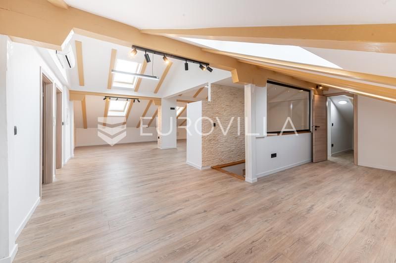 Büro-/Praxisfläche zum Kauf 483.000 € Gruz 20000