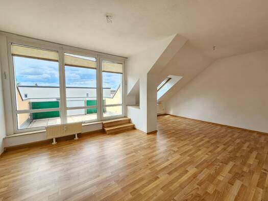 Wohnung zur Miete 620 € 3 Zimmer 76,1 m² frei ab sofort Ganghoferstraße 22 Stadtfeld Ost Magdeburg 39108