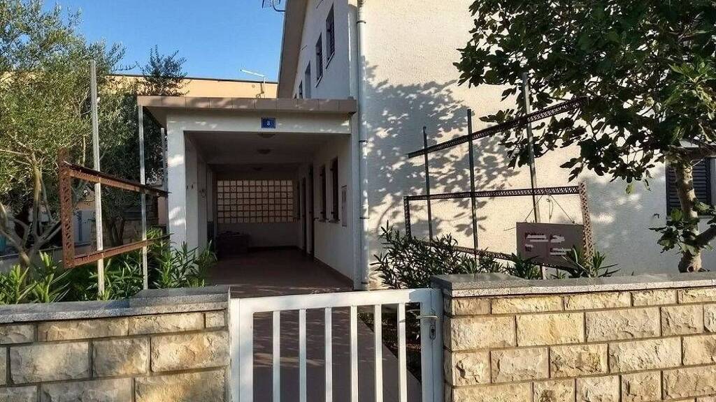 Haus zum Kauf 360.000 € 10 Zimmer 183 m² Vir