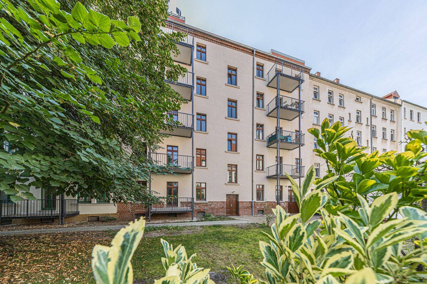 Property thumbnail 11