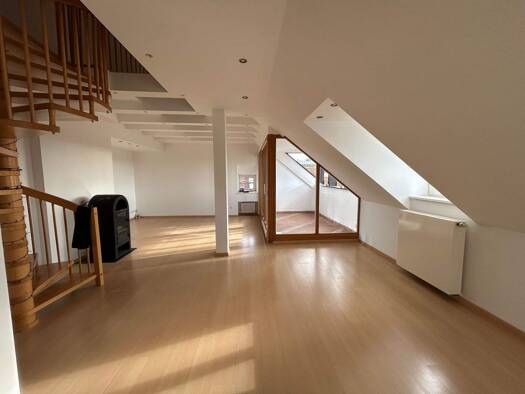 Wohnung zur Miete 1.500 € 3 Zimmer 120 m² Geschoss 4/4 frei ab sofort Ingolstadt 85049