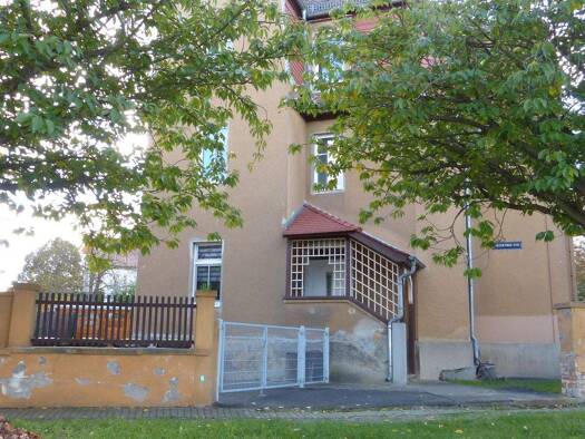 Mehrfamilienhaus zum Kauf als Kapitalanlage geeignet 315.000 € 12 Zimmer 314 m² 660 m² Grundstück Naumburg Naumburg (Saale) 06618