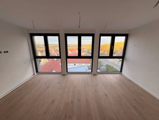 Maisonette zur Miete 1.085 € 3 Zimmer 74 m² Geschoss 2/3 frei ab 01.01.2026 Brunnenstraße 2 Cadolzburg 90556