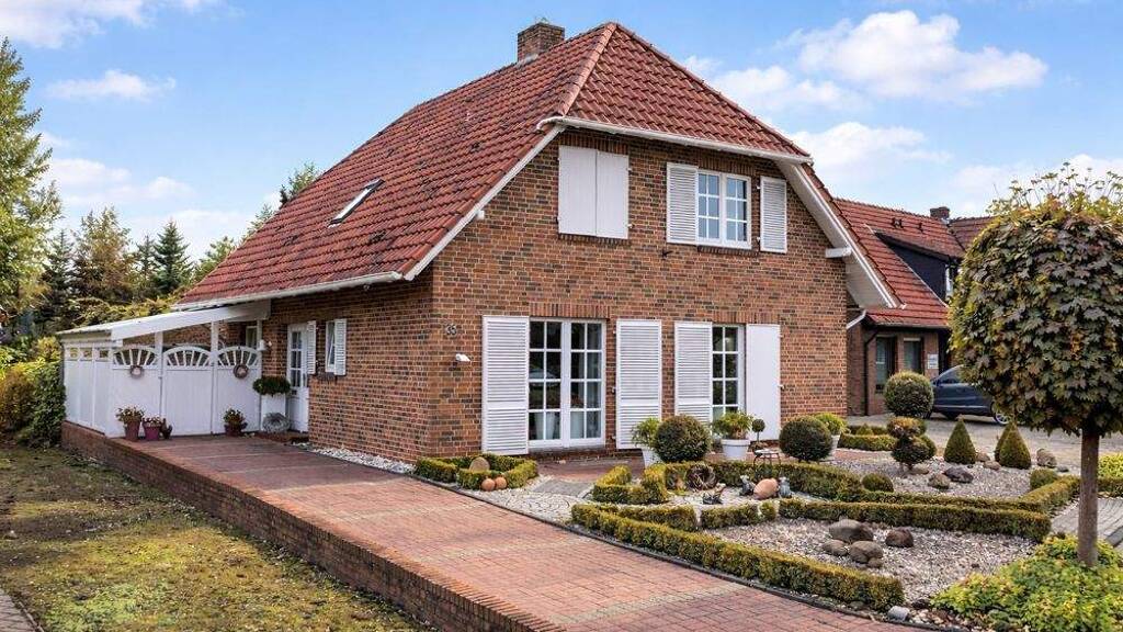 Einfamilienhaus zum Kauf 308.900 € 5 Zimmer 144 m² 374 m² Grundstück Uelsen 49843