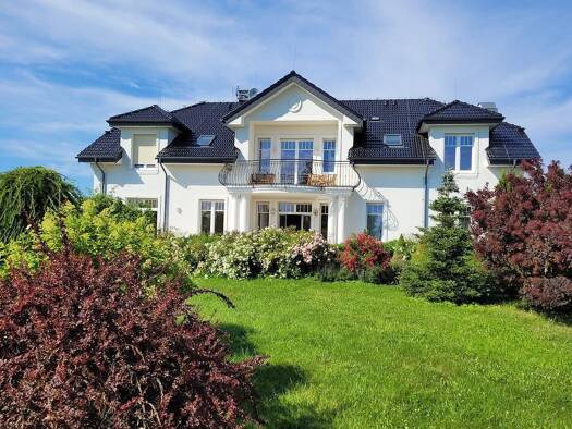 Villa zum Kauf provisionsfrei 1.300.000 € 11 Zimmer 370 m² 1.900 m² Grundstück frei ab sofort Kołobrzeg 78-100