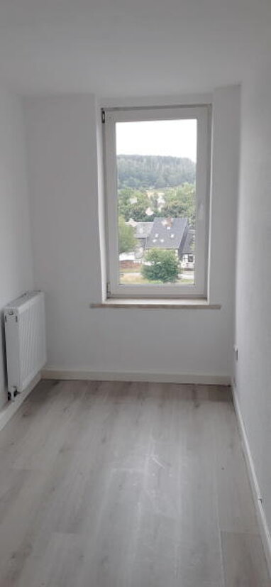 Wohnung zum Kauf 55.000 € 3 Zimmer 85 m² 2. Geschoss Rochlitz Rochlitz 09306