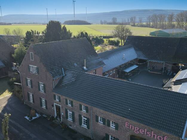 Bauernhaus zum Kauf 1.980.000 € 34 Zimmer 853 m² 8.500 m² Grundstück Oberembt Elsdorf 50189