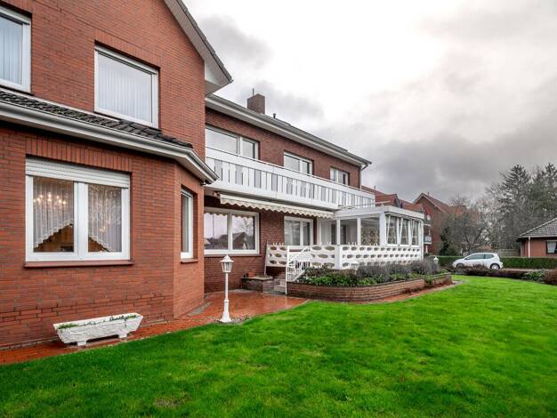 Mehrfamilienhaus zum Kauf 370.000 € 10 Zimmer 295,6 m² 839 m² Grundstück Neustadt Quakenbrück 49610