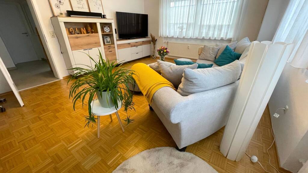Wohnung zur Miete 1.050 € 2 Zimmer 89 m² Geschoss 1/2 frei ab 01.05.2026 Schlesierstraße 1 a Ergolding 84030