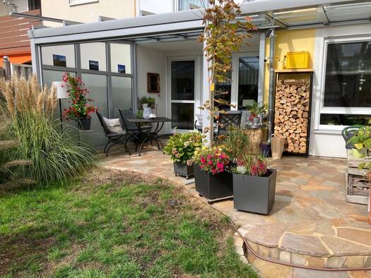 Reihenmittelhaus zum Kauf provisionsfrei 550.000 € 5 Zimmer 108 m² 206 m² Grundstück frei ab 01.03.2027 Stauffenbergstraße 3 Langwasser Nürnberg 90473