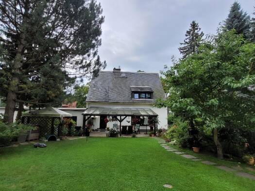 Einfamilienhaus zum Kauf 295.000 € 4 Zimmer 150 m² 1.250 m² Grundstück Westend Plauen 08523