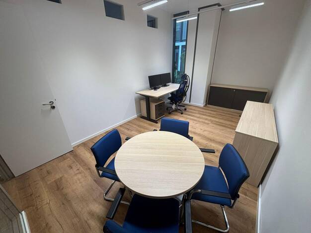 Bürofläche zur Miete provisionsfrei 1.450 € 24 m² Bürofläche Pelkovenstraße Moosach München 80992