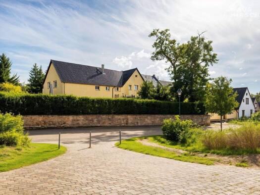 Mehrfamilienhaus zum Kauf als Kapitalanlage geeignet 998.000 € 833 m² 2.275 m² Grundstück Bad Dürrenberg 06231