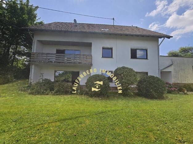 Mehrfamilienhaus zum Kauf als Kapitalanlage geeignet 399.000 € 10 Zimmer 300 m² 1.200 m² Grundstück Halscheid Windeck 51570