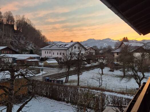 Wohnung zur Miete 1.100 € 3 Zimmer 100 m² Geschoss 1/3 frei ab 01.05.2026 Altenmarkt Neubeuern 83115