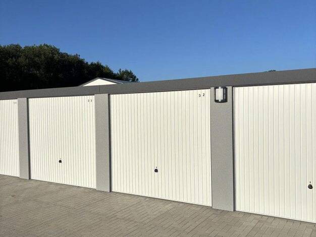 Garage zur Miete - Erstbezug provisionsfrei 95 € An den Bäckerwiesen Industriegebiet Greifswald 17489