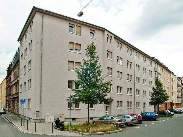 Wohnung zur Miete 634 € 2 Zimmer 49,8 m² 4. Geschoss frei ab 15.01.2026 Kirchenstraße 1 St Peter Nürnberg 90478