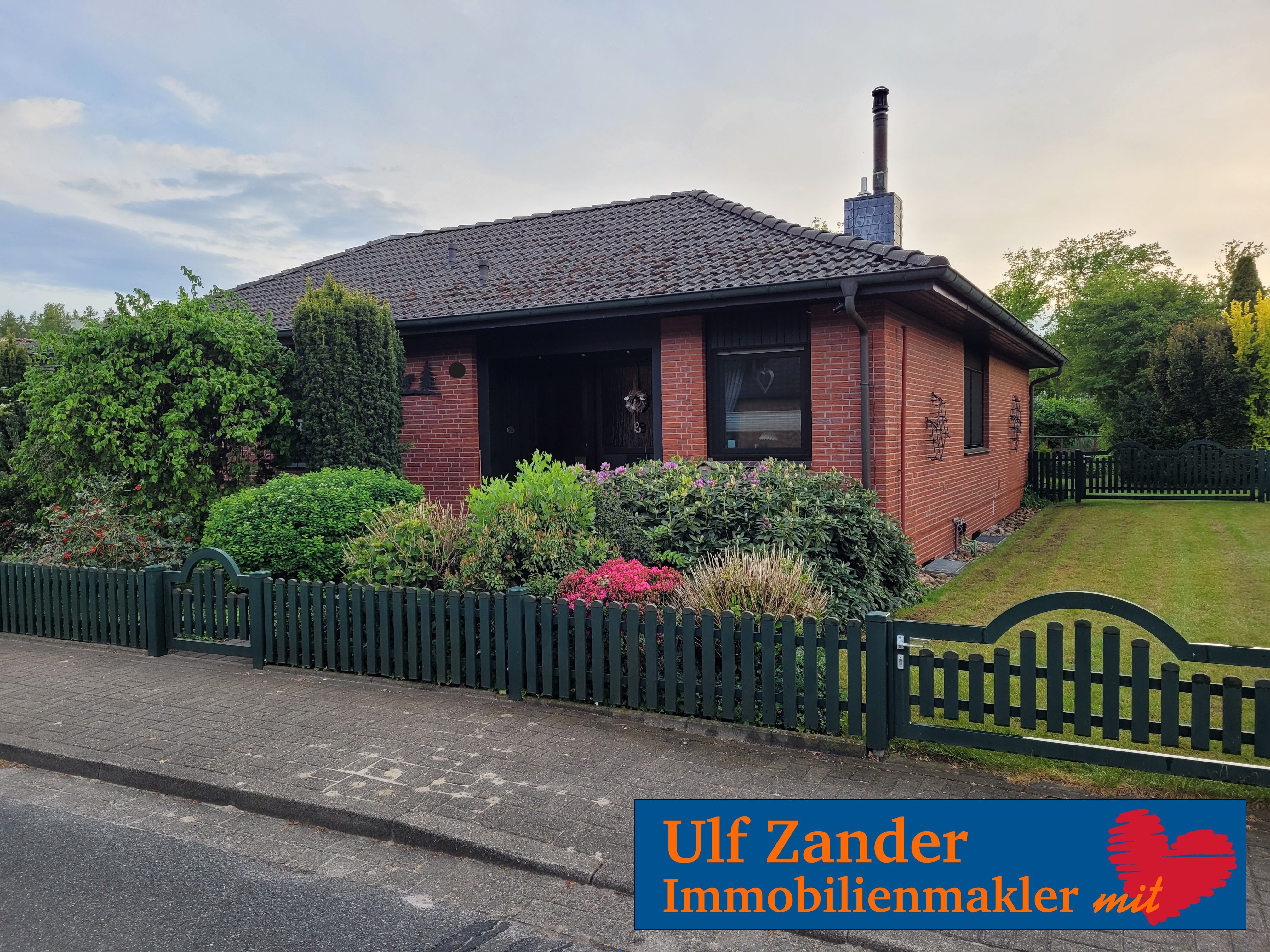 Haus zum Kauf 399.000 € 4 Zimmer 145 m²<br/>Wohnfläche 1.357 m²<br/>Grundstück ab sofort<br/>Verfügbarkeit Neustädter Str. Bodenteich Bad Bodenteich 29389