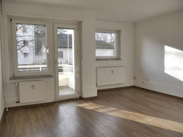 Wohnung zur Miete 573 € 3 Zimmer 66,3 m² frei ab 28.02.2026 Vogelsangstr. 43 Großauheim Hanau 63457