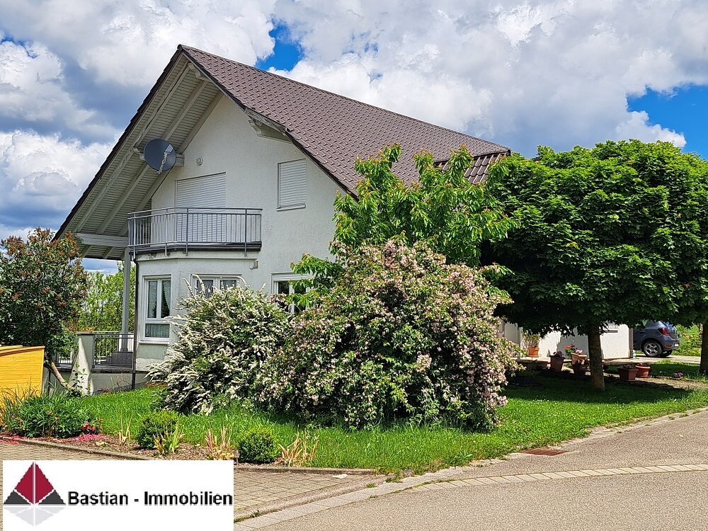 Haus zum Kauf 635.000 € 11 Zimmer 276 m²<br/>Wohnfläche 909 m²<br/>Grundstück Isingen Rosenfeld 72348