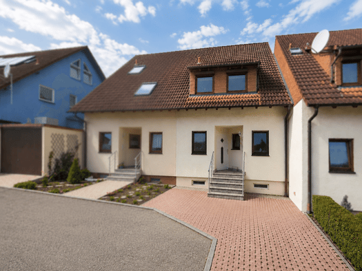 Reihenmittelhaus zum Kauf 439.000 € 5 Zimmer 130 m² 159 m² Grundstück Altgefäll Pforzheim 75181