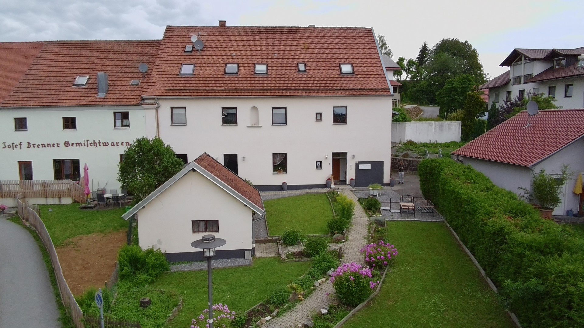 Mehrfamilienhaus zum Kauf provisionsfrei 589.000 € 13 Zimmer 367 m²<br/>Wohnfläche 1.069 m²<br/>Grundstück Windberg Windberg 94336