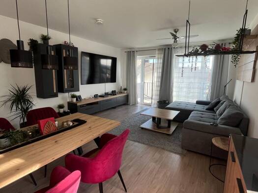 Wohnung zur Miete 1.190 € 3 Zimmer 82,2 m² EG An der Hagenau 21 Heroldsbach 91336