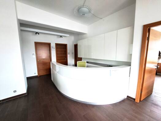 Büro zur Miete 1.710 € 171 m² Bürofläche Henndorf am Wallersee 5302