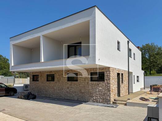 Doppelhaushälfte zum Kauf 530.000 € 5 Zimmer 300 m² Grundstück Umag 52470