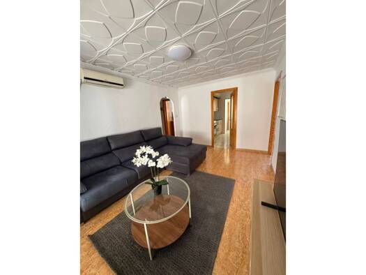 Wohnung zur Miete 600 € 3 Zimmer 82 m² 2. Geschoss Almansa 02640