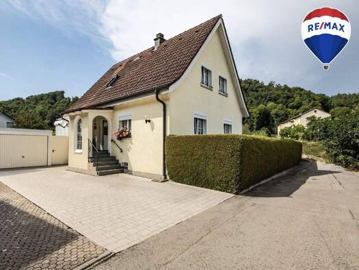 Einfamilienhaus zum Kauf 399.000 € 4,5 Zimmer 119,5 m² 732 m² Grundstück Wutöschingen 79793