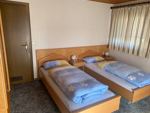 Mehrfamilienhaus zur Miete 10 Zimmer 300 m² 550 m² Grundstück Straubing Straubing 94315