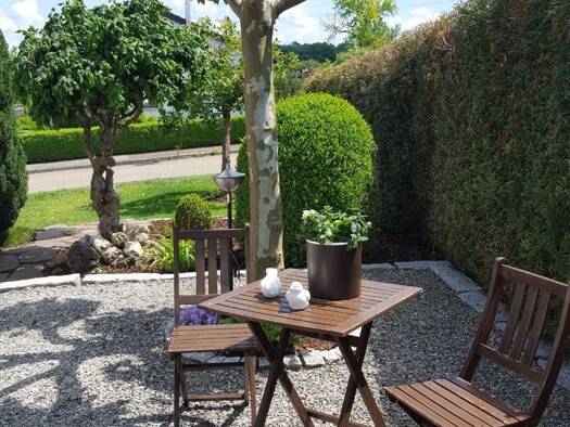 Einfamilienhaus zur Miete 2.100 € 5 Zimmer 190 m² frei ab 01.05.2026 Hohenberg Rosenberg 73494