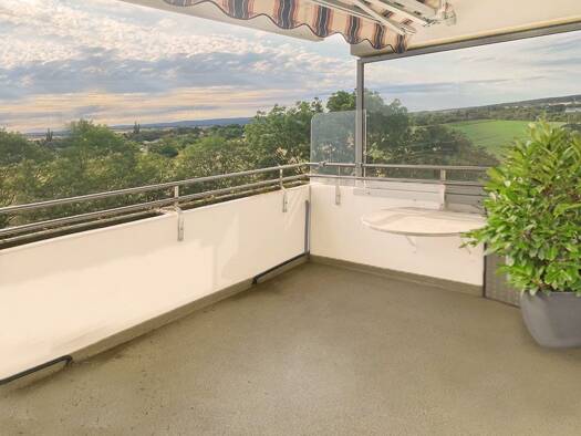 Wohnung zum Kauf 273.500 € 4 Zimmer 108 m² Geschoss 5/9 frei ab sofort Wallau Hofheim am Taunus 65719