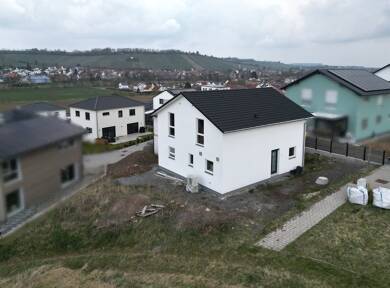 Haus zum Kauf - Neubau 5 Zimmer 150 m² 413 m² Grundstück frei ab sofort Pfaffenhofen Pfaffenhofen 74397