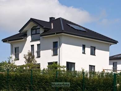 Mehrfamilienhaus zum Kauf 164.100 € 4 Zimmer 138 m² 3.153 m² Grundstück Gochsheim Gochsheim 97468