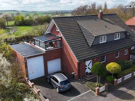 Mehrfamilienhaus zum Kauf 398.000 € 6 Zimmer 218 m² 684 m² Grundstück Reislingen Neuhaus - Reislingen 38446