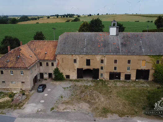 Haus zum Kauf 280.000 € 8 Zimmer 300 m² 4.200 m² Grundstück Ickowitz Lommatzsch 01623