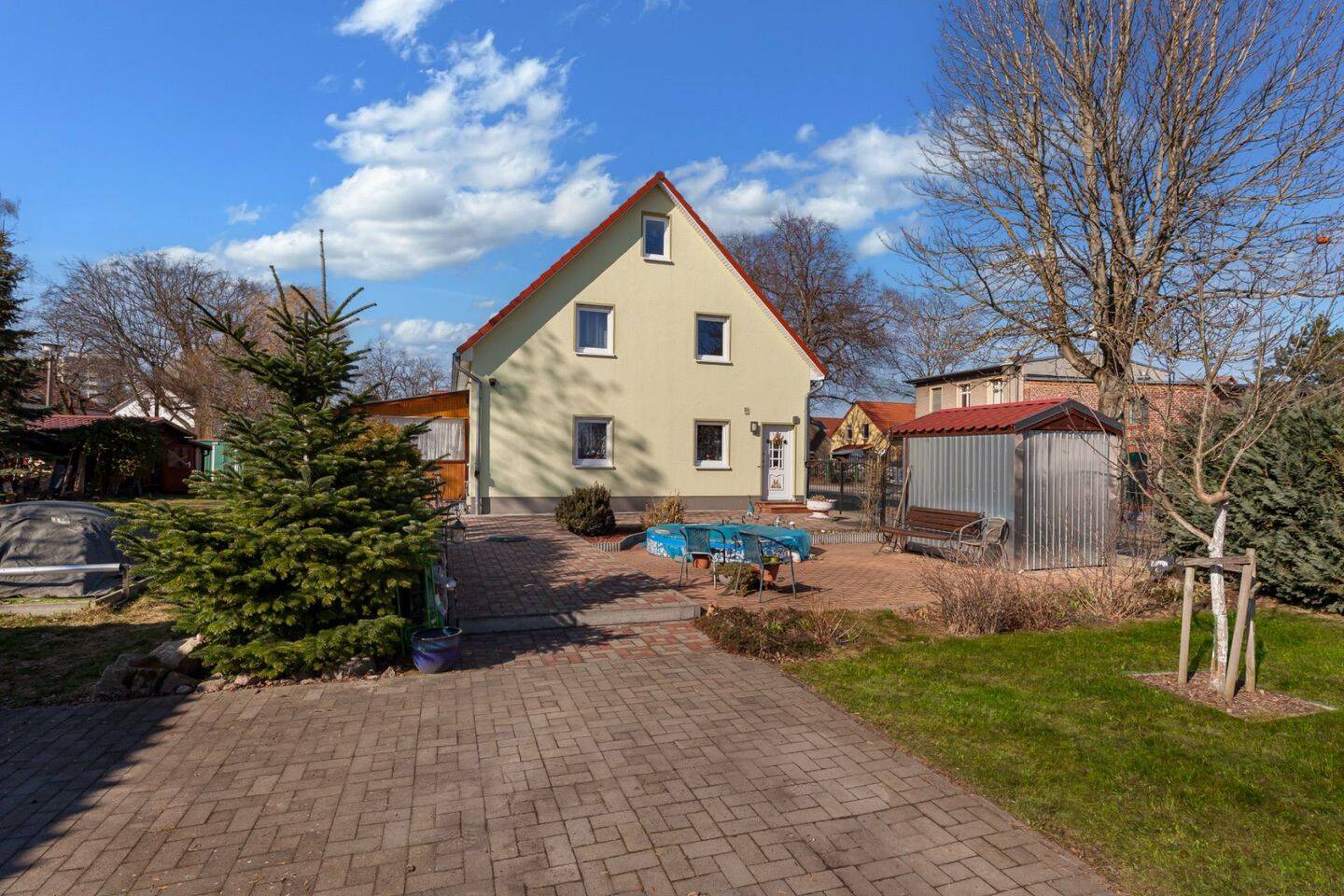 Einfamilienhaus zum Kauf – pohled 2