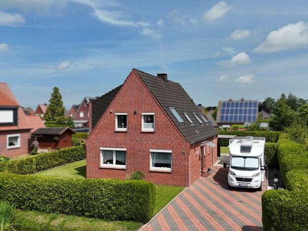 Einfamilienhaus zum Kauf 255.000 € 5 Zimmer 163,1 m² 700 m² Grundstück Twixlum Emden 26723
