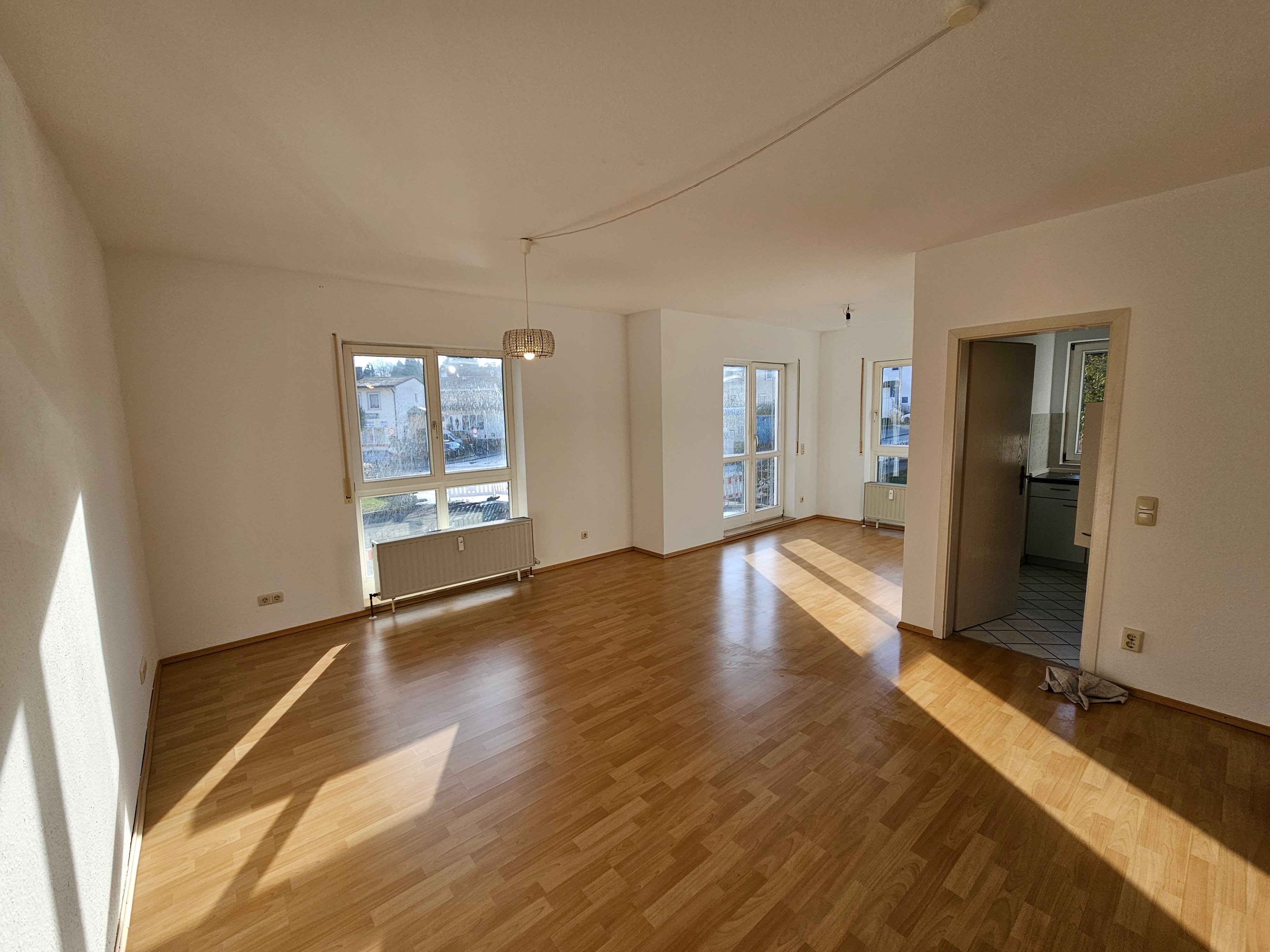 Wohnung zur Miete 780 € 2 Zimmer 64,8 m²<br/>Wohnfläche 2.<br/>Geschoss ab sofort<br/>Verfügbarkeit Bahnhofstraße 24 Usingen Usingen 61250