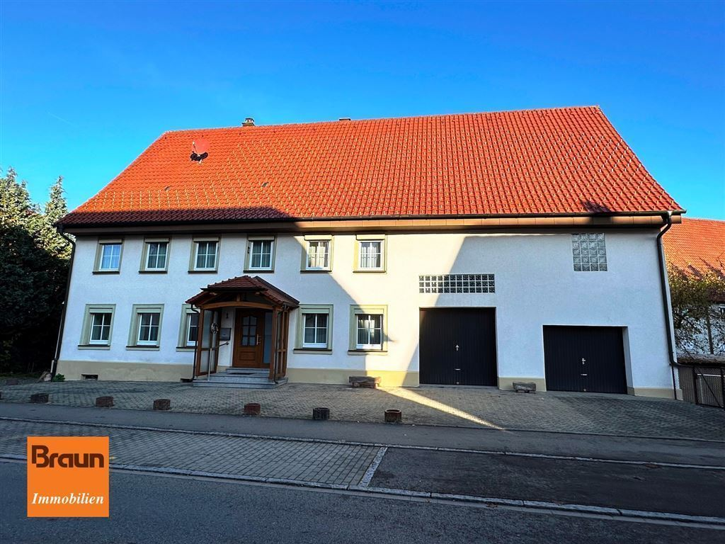 Haus zum Kauf 396.000 € 7 Zimmer 198,7 m²<br/>Wohnfläche 786 m²<br/>Grundstück ab sofort<br/>Verfügbarkeit Trossingen Trossingen 78647