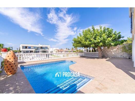 Chalet zum Kauf 995.000 € 4 Zimmer 308 m² Castelló d'Empúries 17487