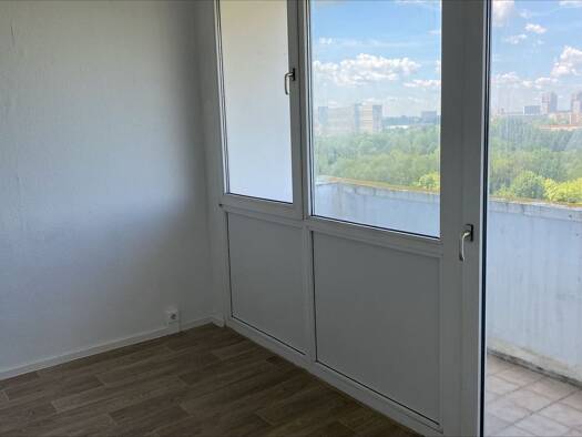 Wohnung zur Miete 429 € 4 Zimmer 70 m² 8. Geschoss frei ab sofort Am Bruchsee 26 Nördliche Neustadt Halle (Saale) 06122