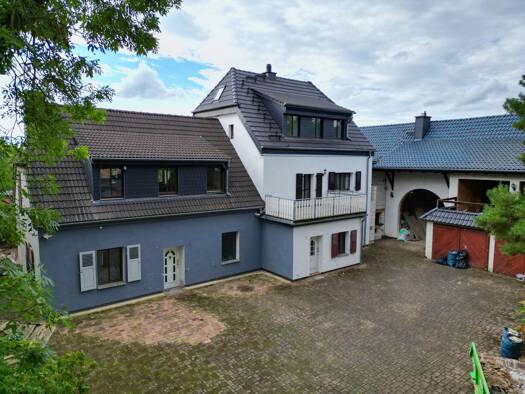 Einfamilienhaus zum Kauf 595.000 € 1 Zimmer 341 m² 1.896 m² Grundstück frei ab sofort Thälmannplatz 13 Naundorf Kabelsketal 06184