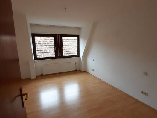 Wohnung zur Miete 850 € 3 Zimmer 80 m² Geschoss 2/3 frei ab 01.10.2026 Edingen Edingen-Neckarhausen 68535